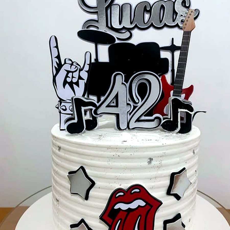 Bolo rock 42 anos